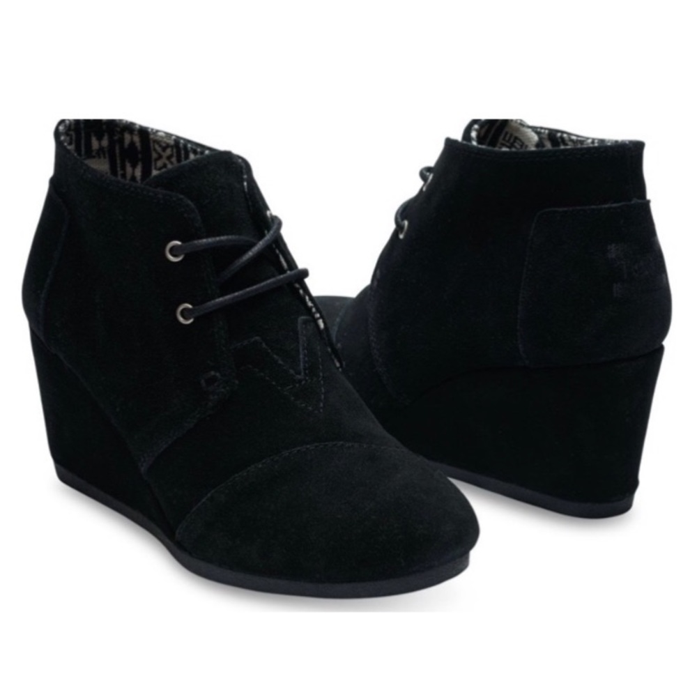 TOMs Black Wedges